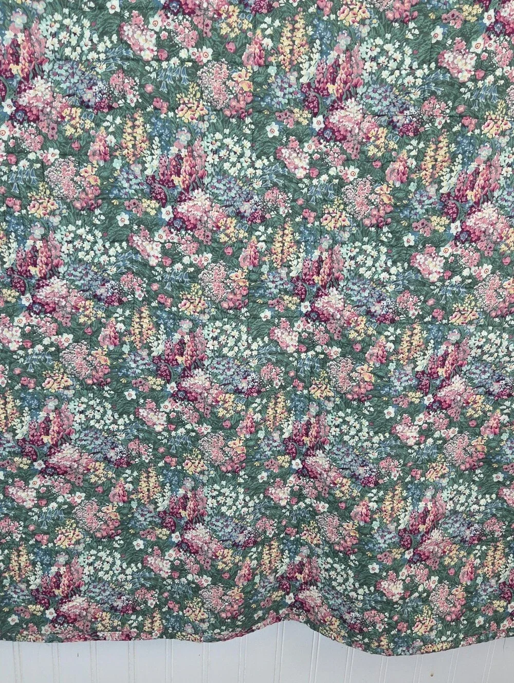 Handmade Patchwork Quilt Wall Hanging 34x33 Heart Floral Cottagecore Farmhouse